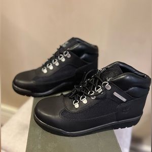 Junior’s Timberland Black Field Boots (Brand New)